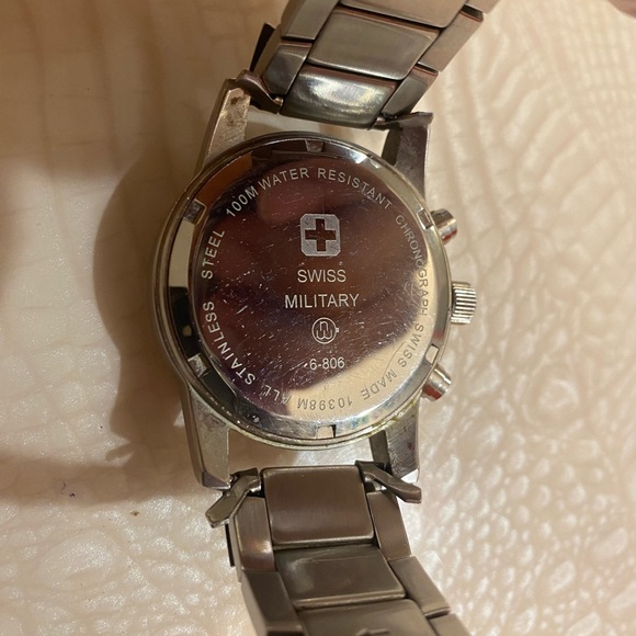 Swiss military chronograph - Picture 6 of 11